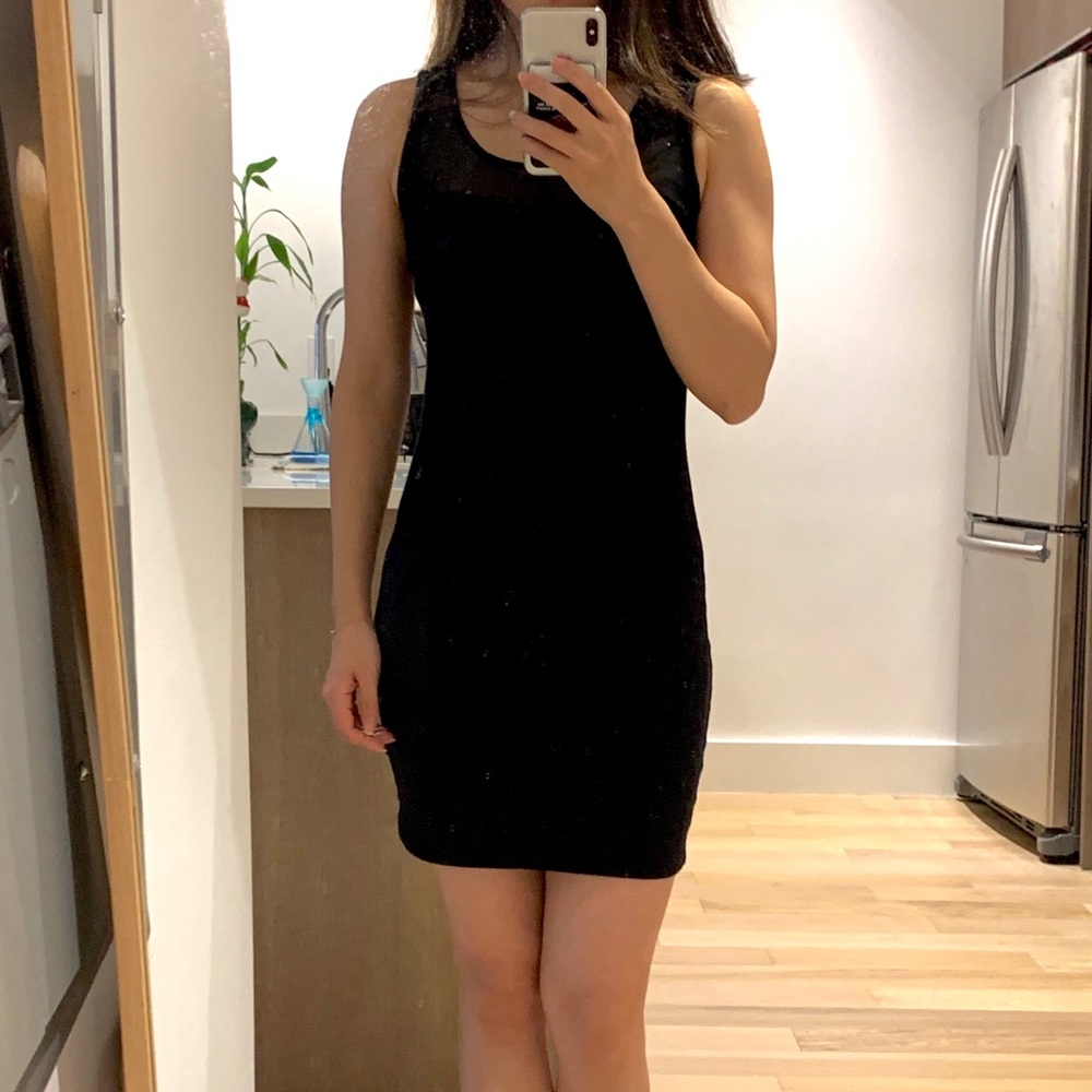 Black bodycon dress